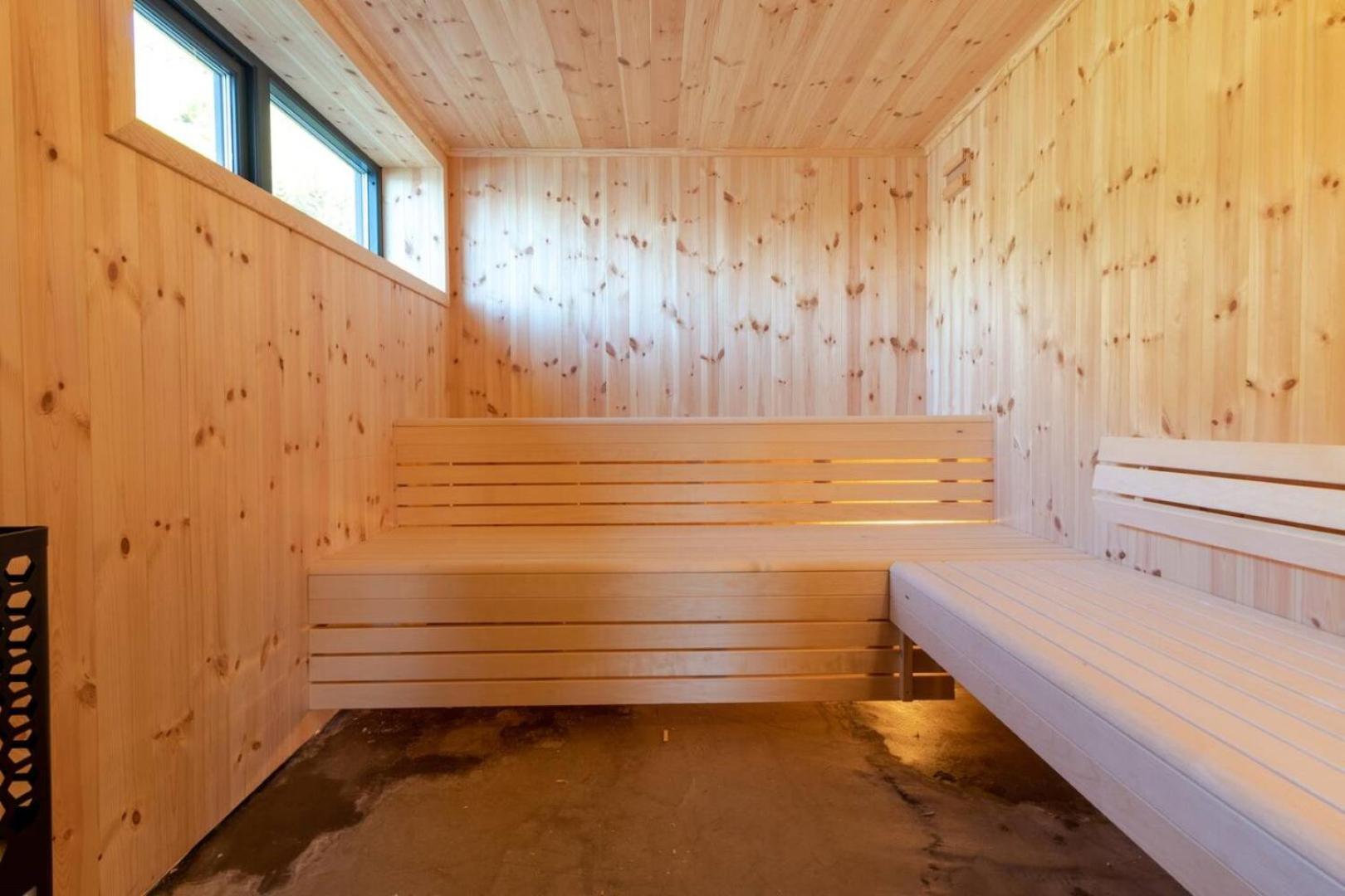 Minkfarmen, Spacious Seaside Cabin With Scenic View Рамберг Екстериор снимка