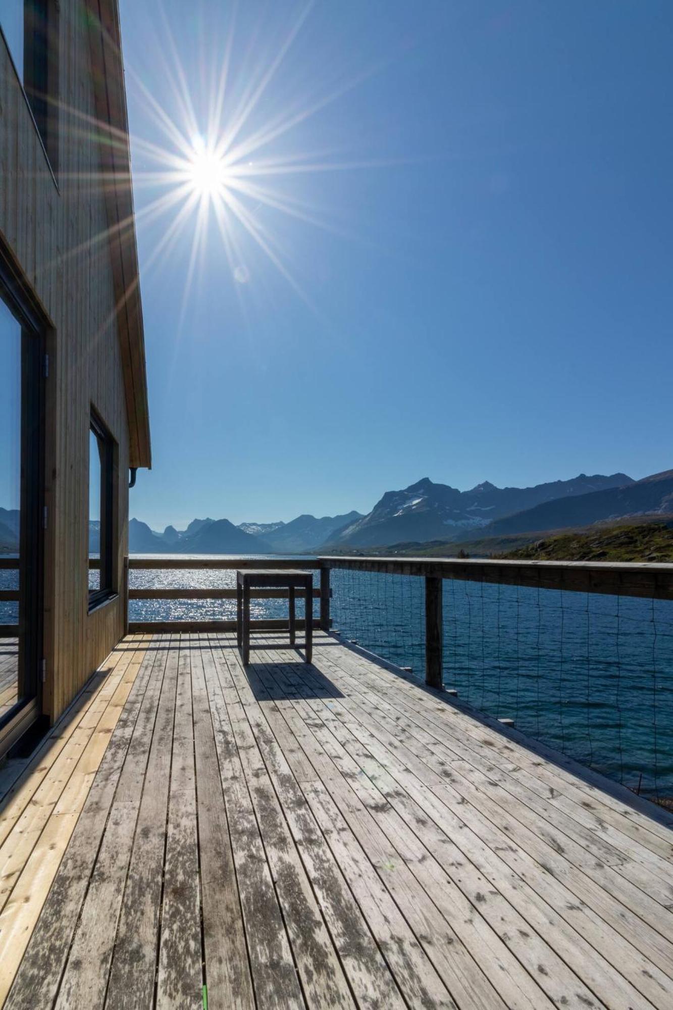 Minkfarmen, Spacious Seaside Cabin With Scenic View Рамберг Екстериор снимка